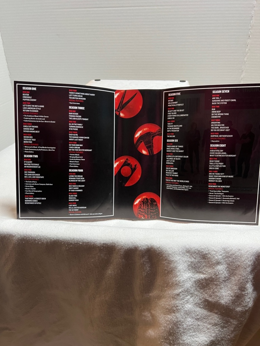 Dexter The Complete Series DVD - Red Cover - Picture 6 of 6